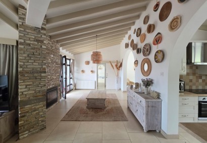 Peyia, Paphos Bungalow For Sale | DT5079
