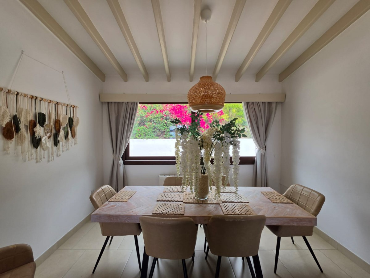 Bungalow For Sale  in  Peyia