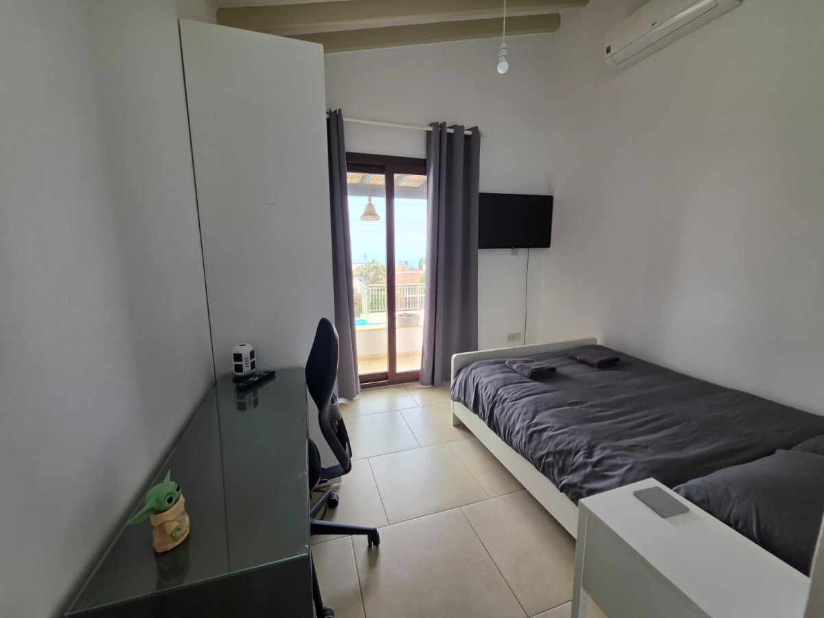 Bungalow For Sale  in  Peyia