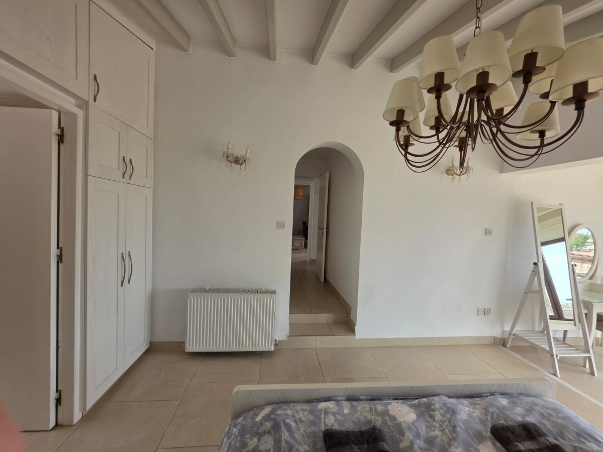 Bungalow For Sale  in  Peyia