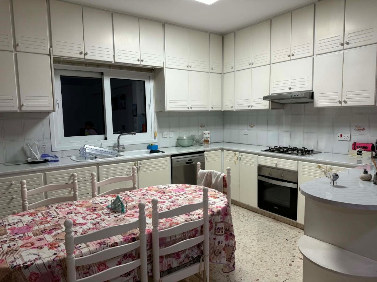 Apartment For Rent  in  Paphos Town