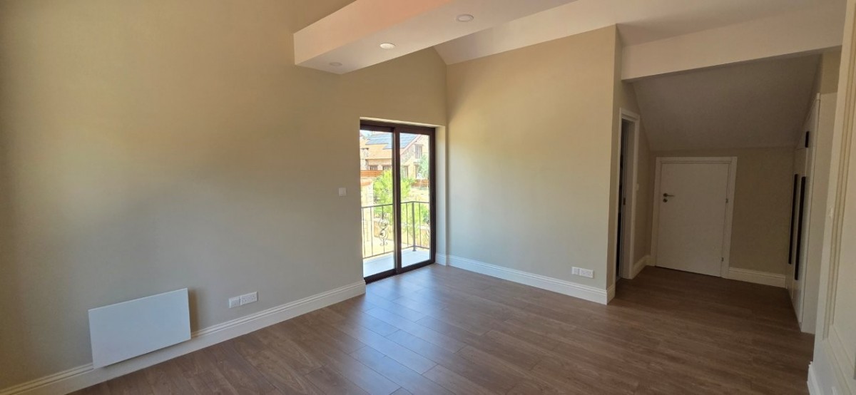 Detached Villa For Sale  in  Select Location