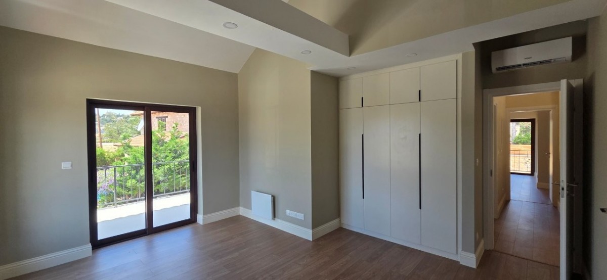 Detached Villa For Sale  in  Select Location