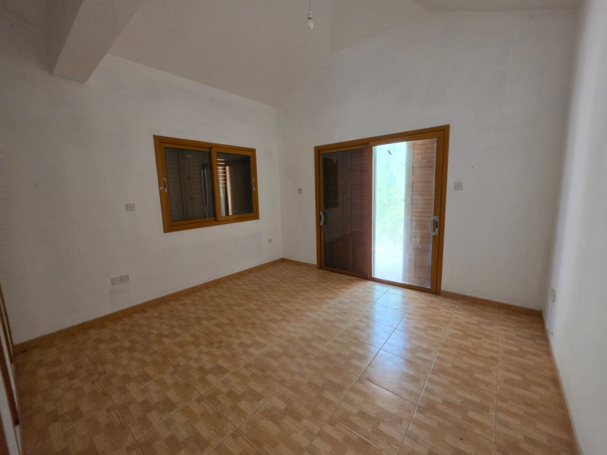 Detached Villa For Sale  in  Peyia - Sea Caves