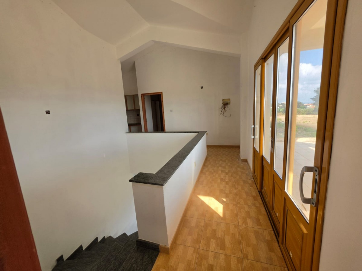 Detached Villa For Sale  in  Peyia - Sea Caves