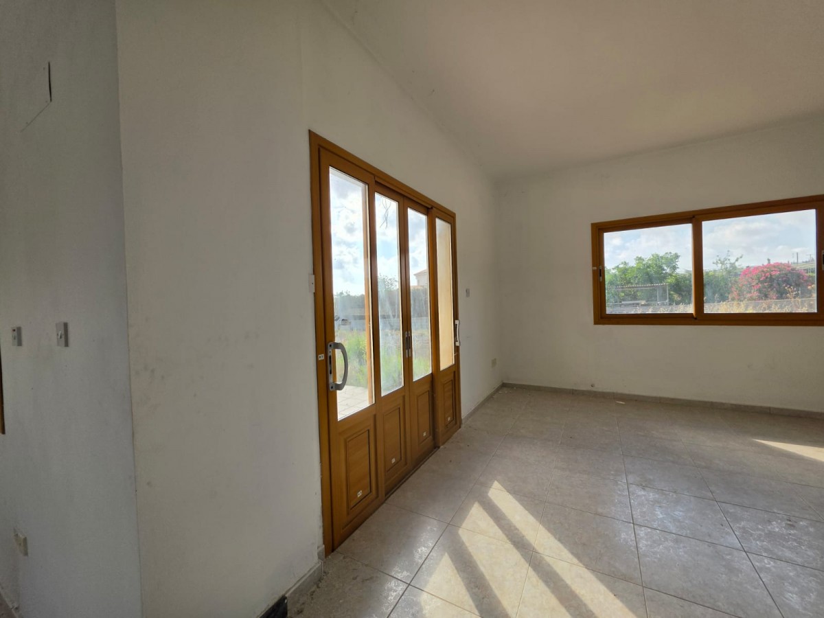 Detached Villa For Sale  in  Peyia - Sea Caves