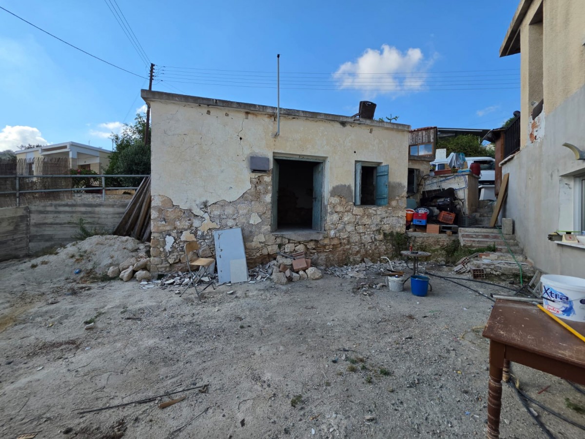 Ground Floor Apartment For Sale  in  Peyia