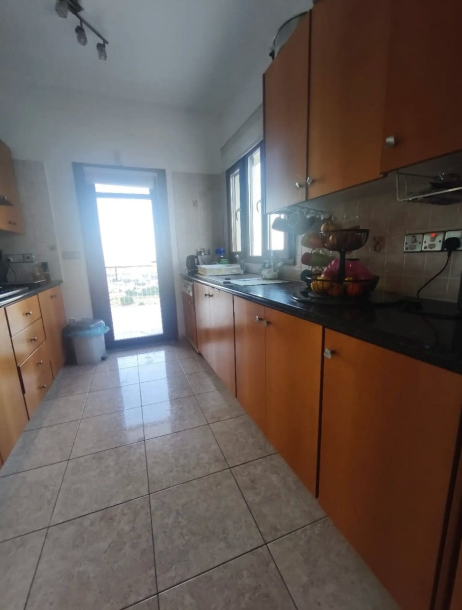 Detached Villa For Rent  in  Geroskipou