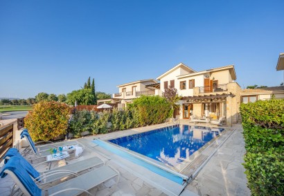 Kouklia - Aphrodite Hills Town House For Rent | DT5114