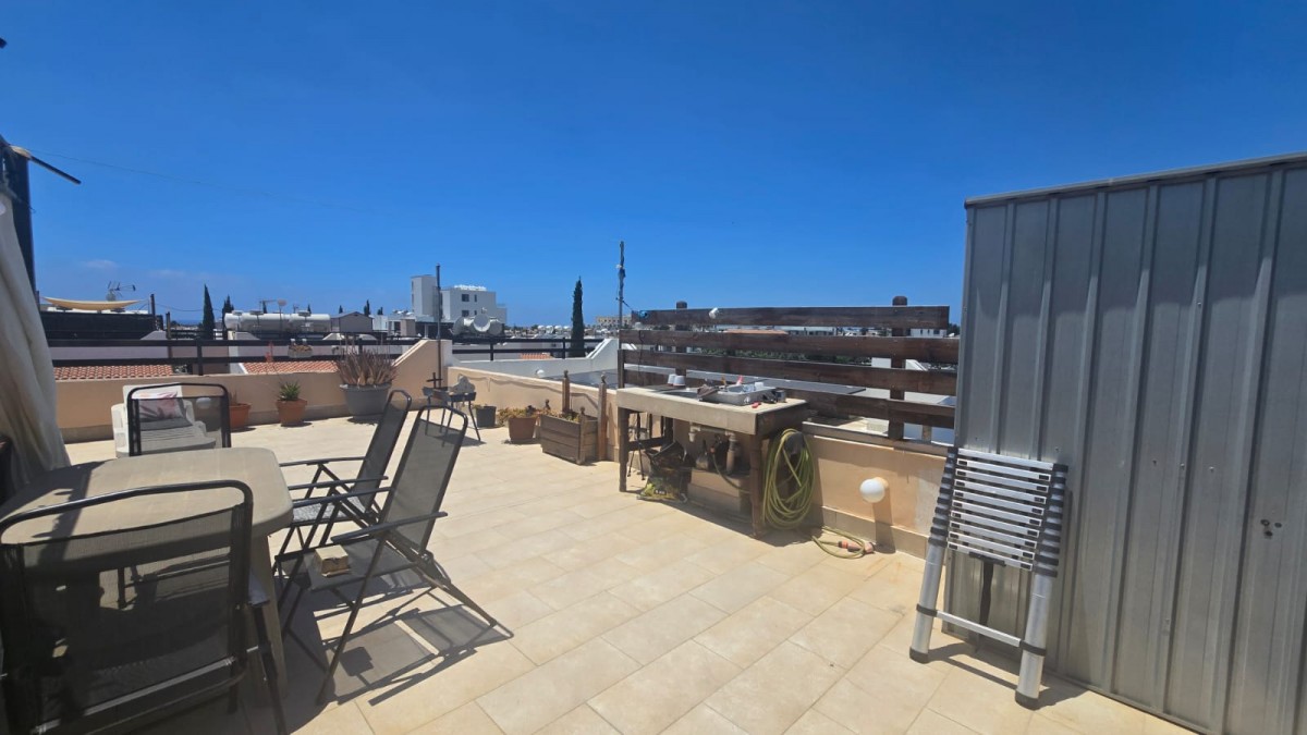 Apartment For Sale  in  Kato Paphos - Universal