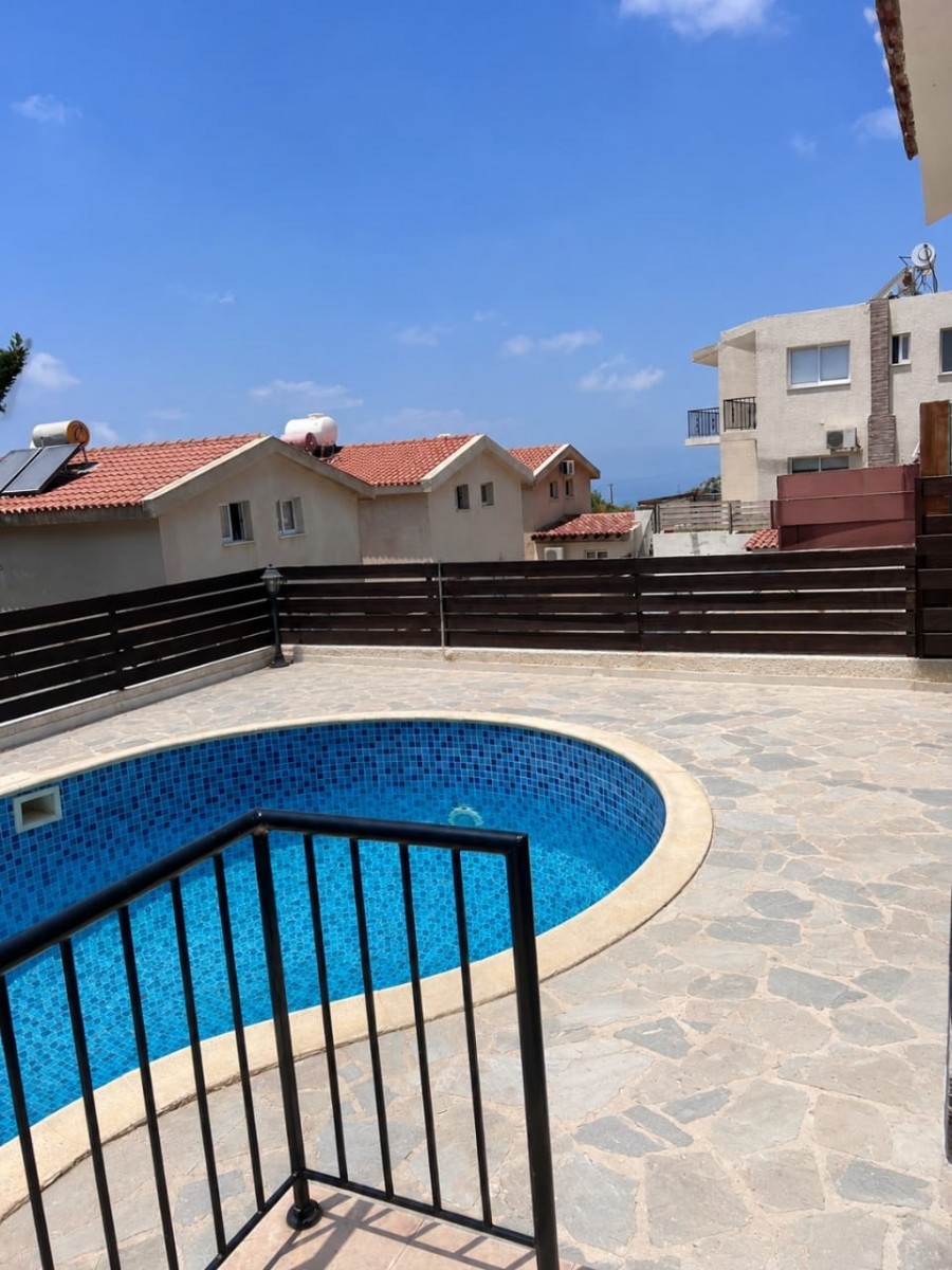 Detached Villa For Rent  in  Tremithousa