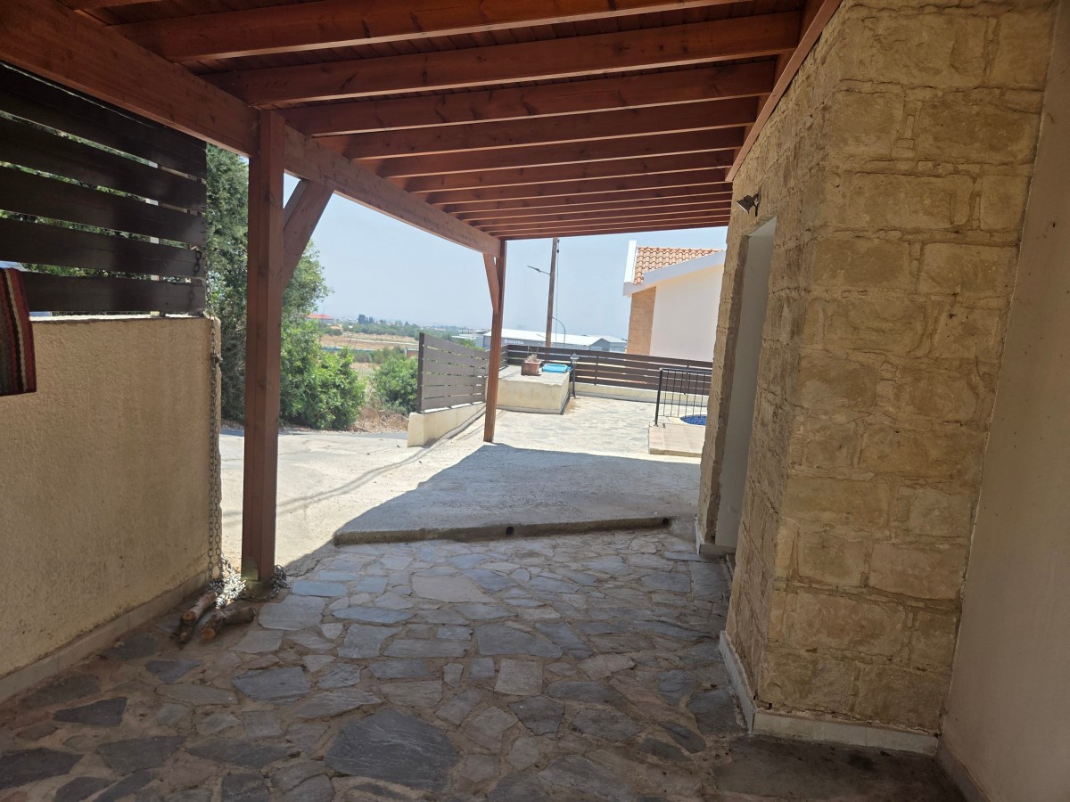 Detached Villa For Rent  in  Tremithousa