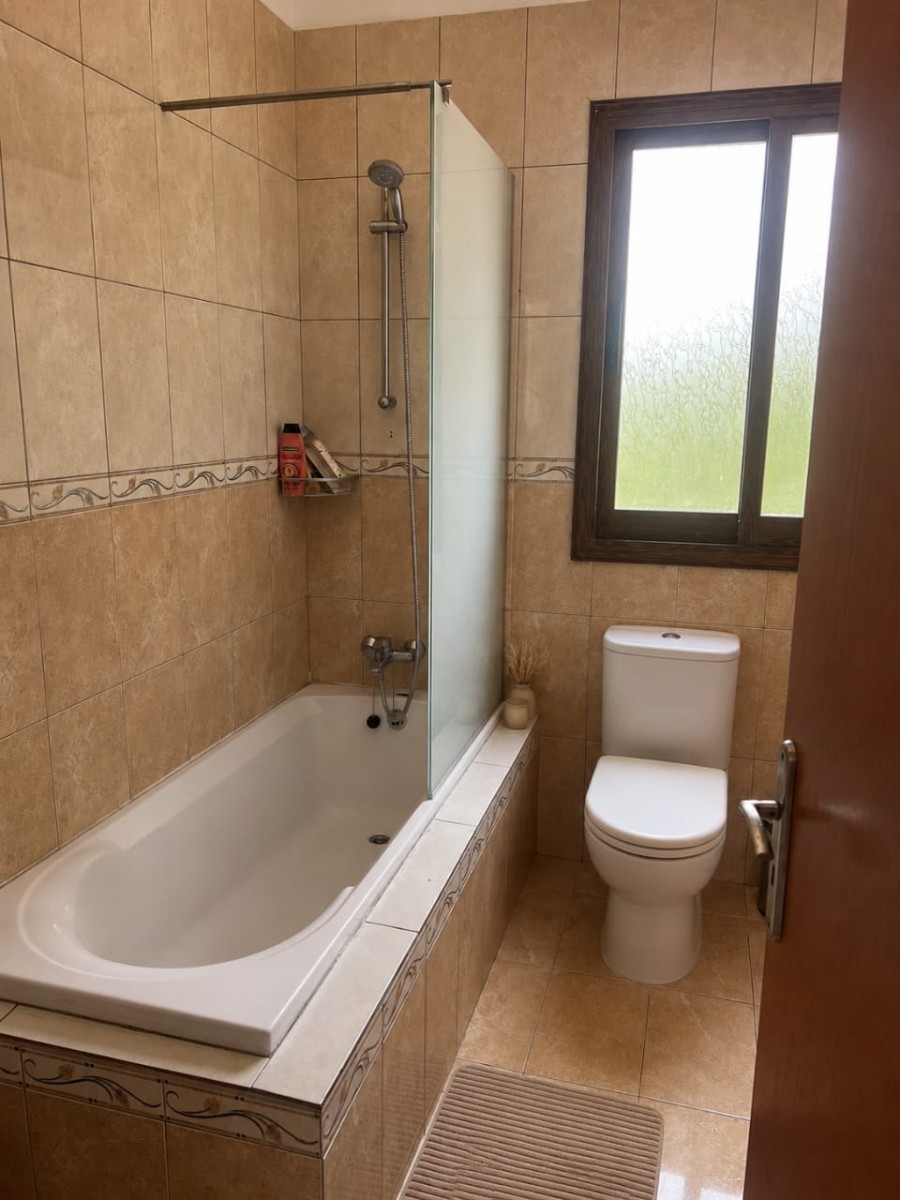 Detached Villa For Rent  in  Tremithousa