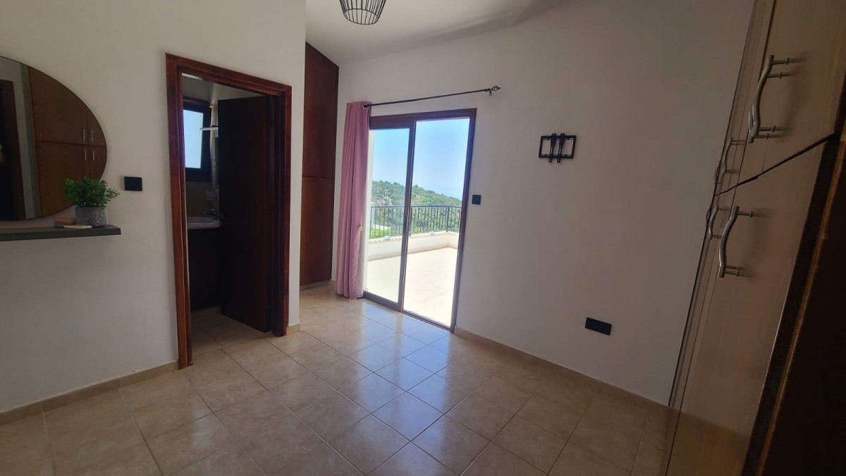 Detached Villa For Sale  in  Tsada