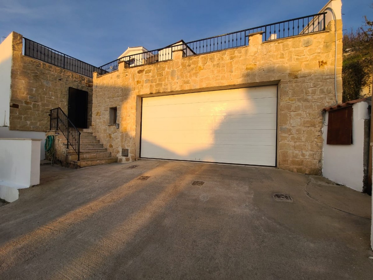 Detached Villa For Sale  in  Tsada