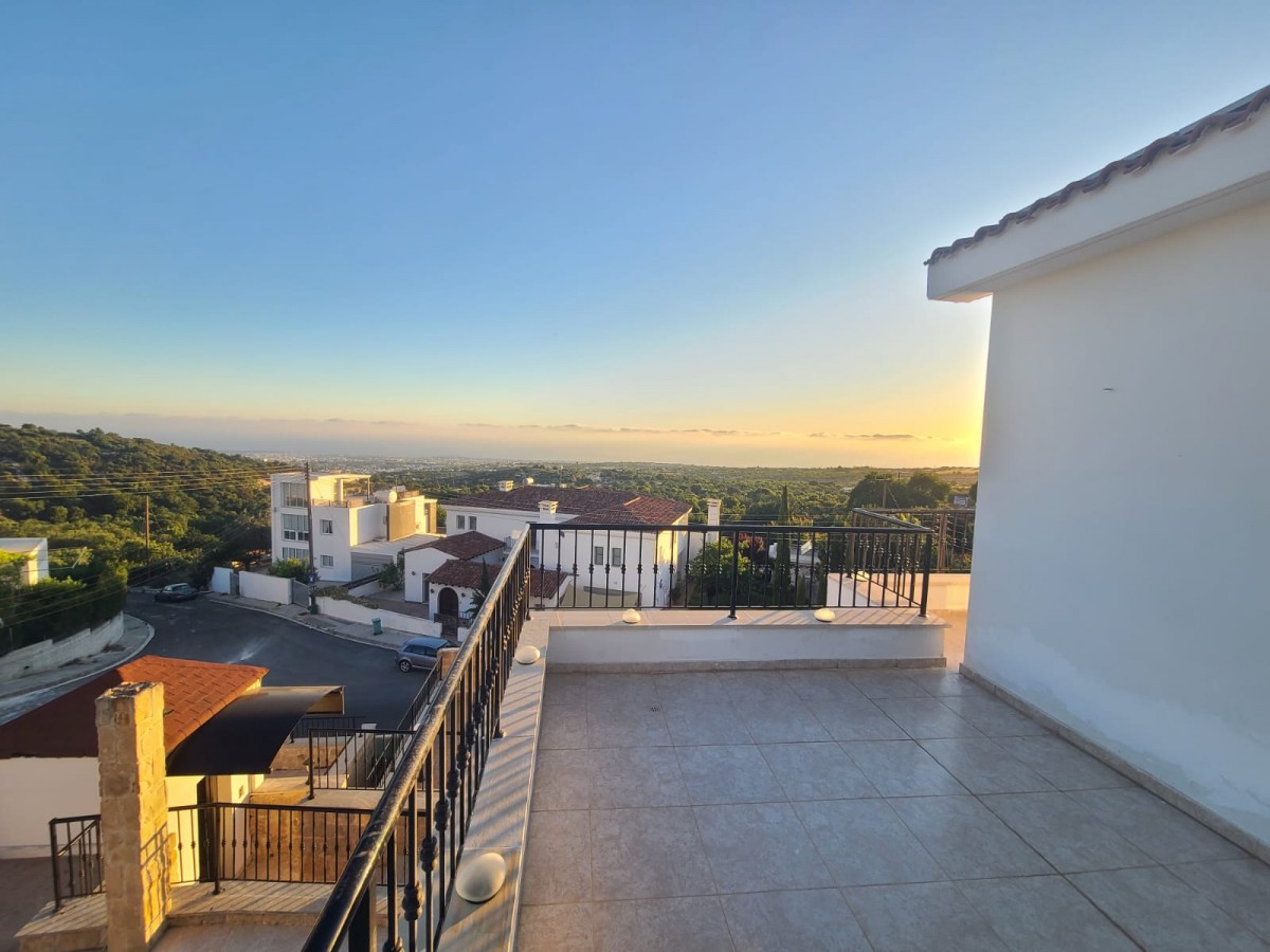 Detached Villa For Sale  in  Tsada