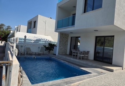 Chlorakas, Paphos Detached Villa For Rent | DT5197