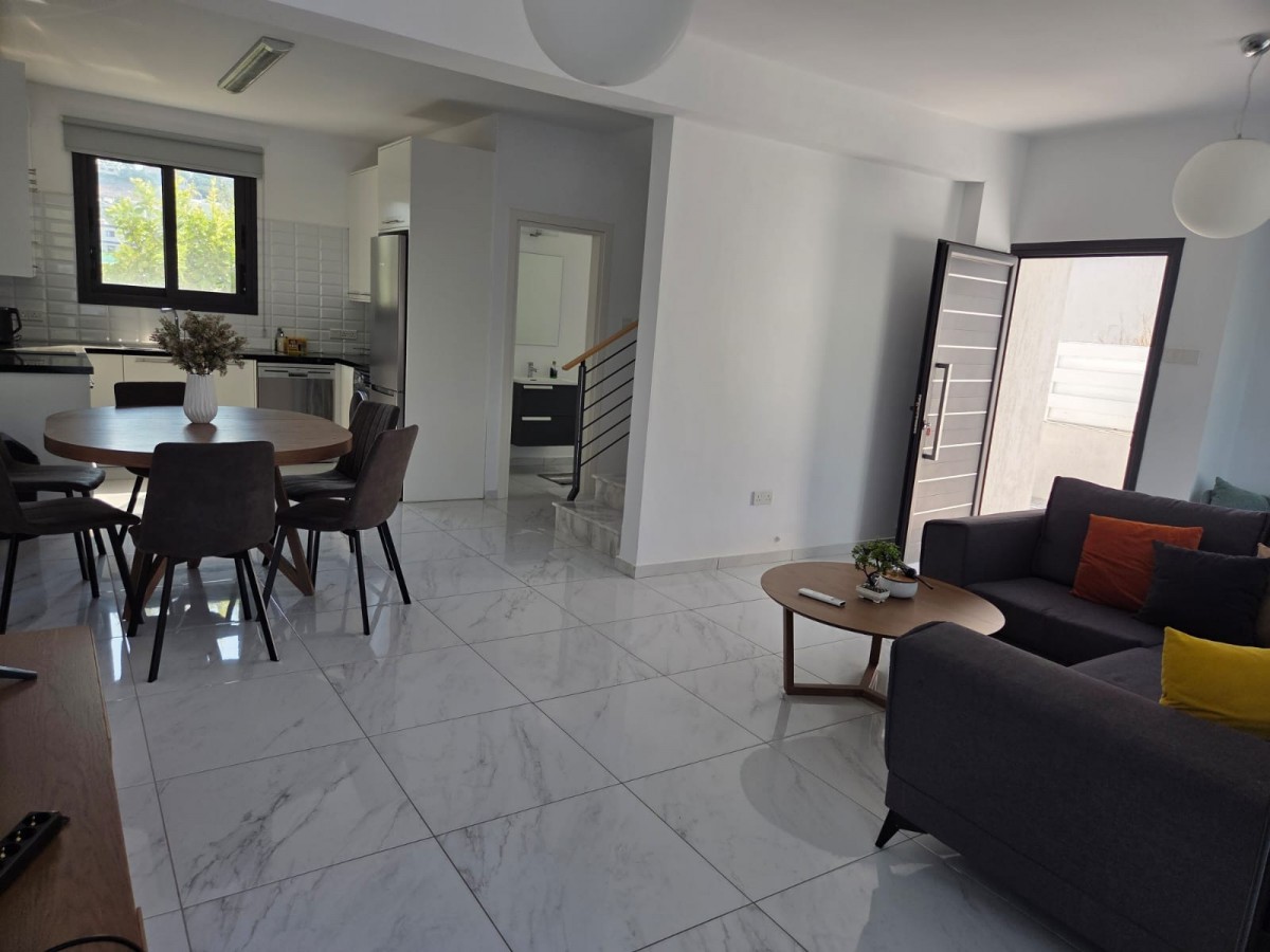 Detached Villa For Rent  in  Chlorakas
