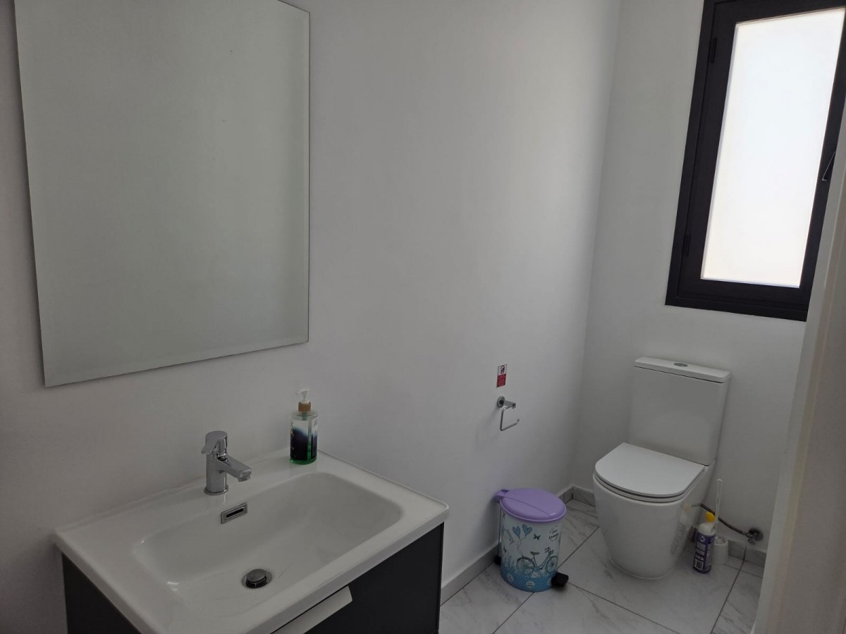 Detached Villa For Rent  in  Chlorakas