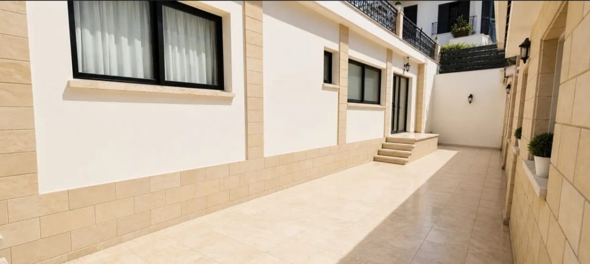 Detached Villa For Rent  in  Peyia