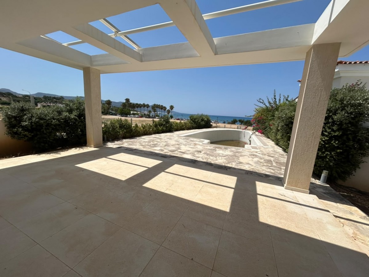 Detached Villa For Sale  in  Latchi