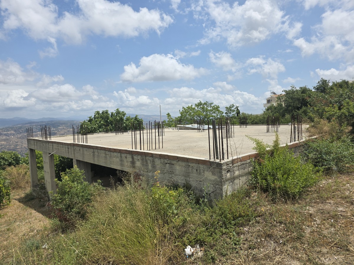 Detached Villa For Sale  in  Theletra