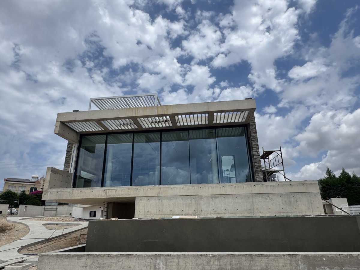 Detached Villa For Sale  in  Peyia - Sea Caves
