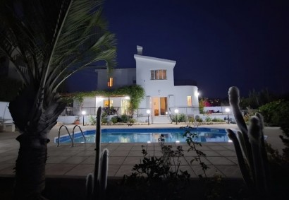 Tala, Paphos Detached Villa For Rent | DT5250