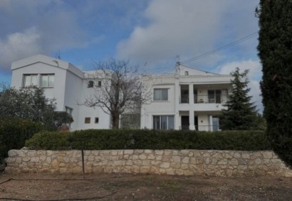Tala, Paphos Detached Villa For Rent | DT5251