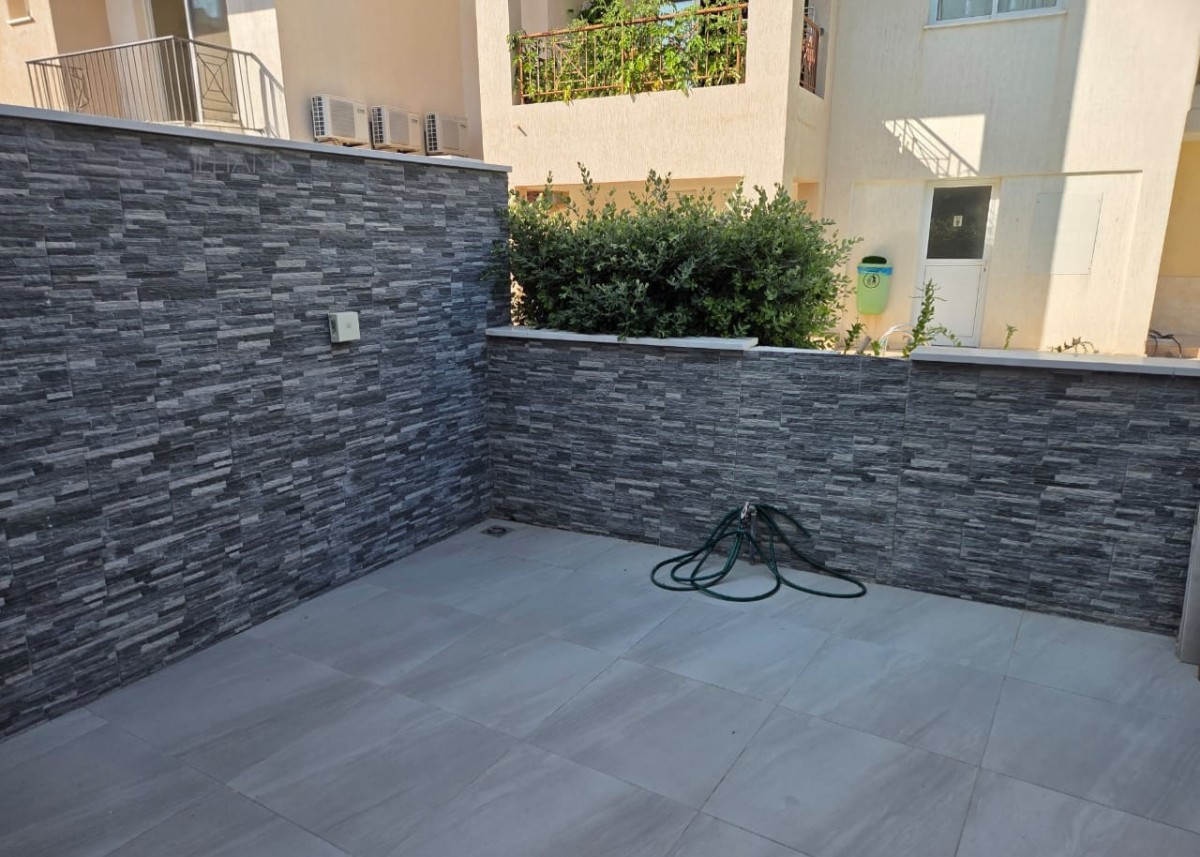 Town House For Rent  in  Paphos Town
