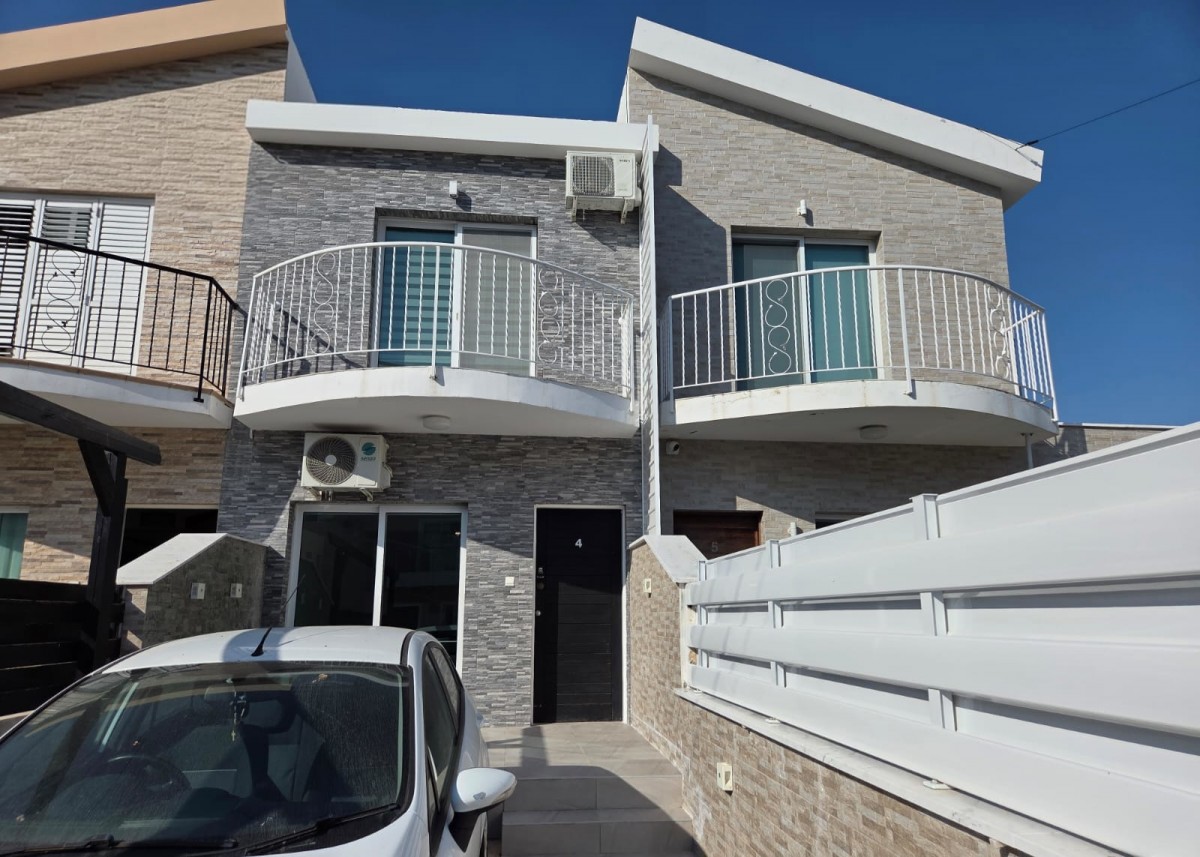 Town House For Rent  in  Paphos Town
