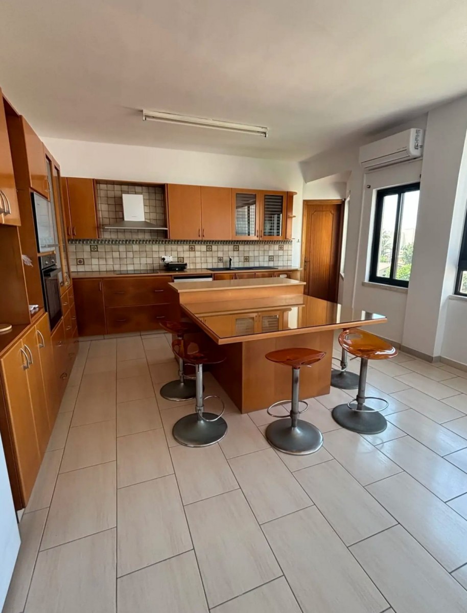 Apartment For Rent  in  Paphos Town