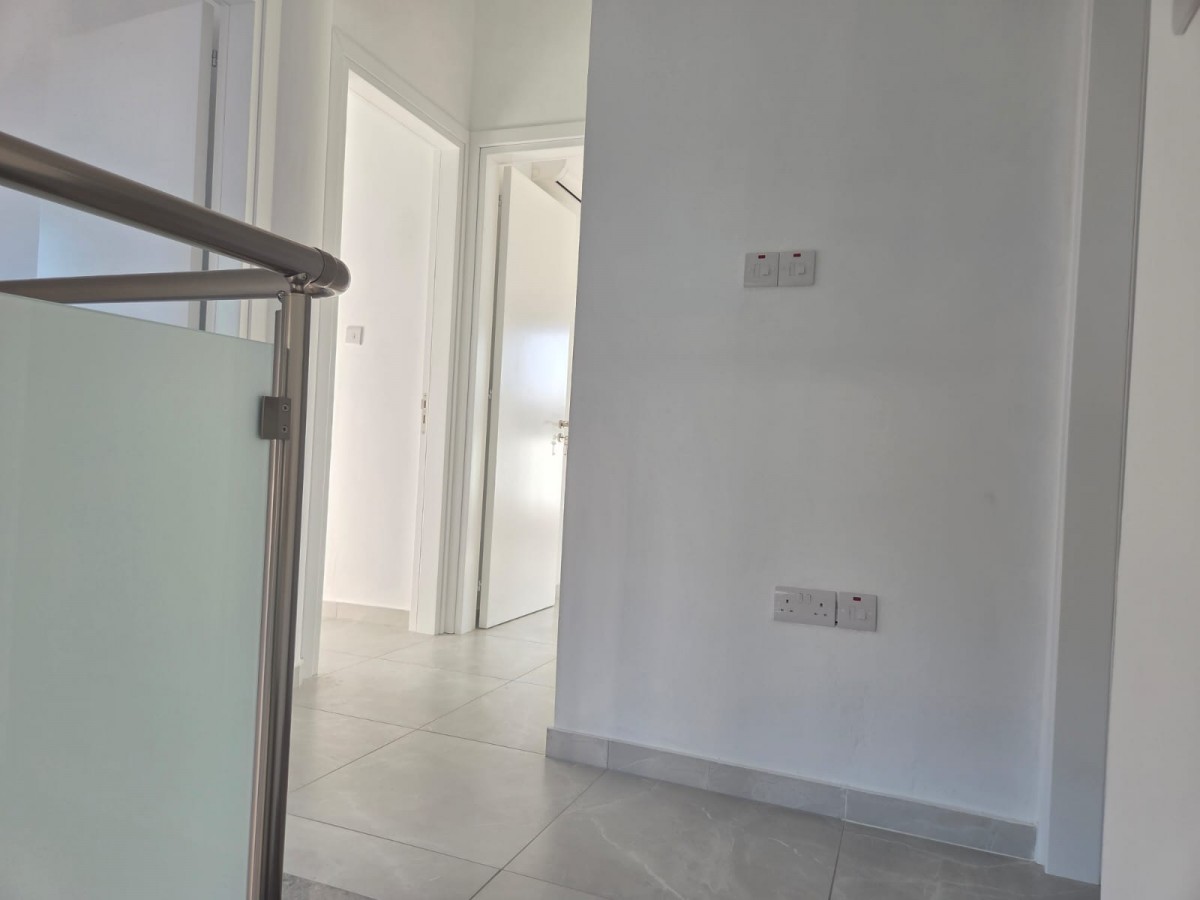 Detached Villa For Rent  in  Tremithousa