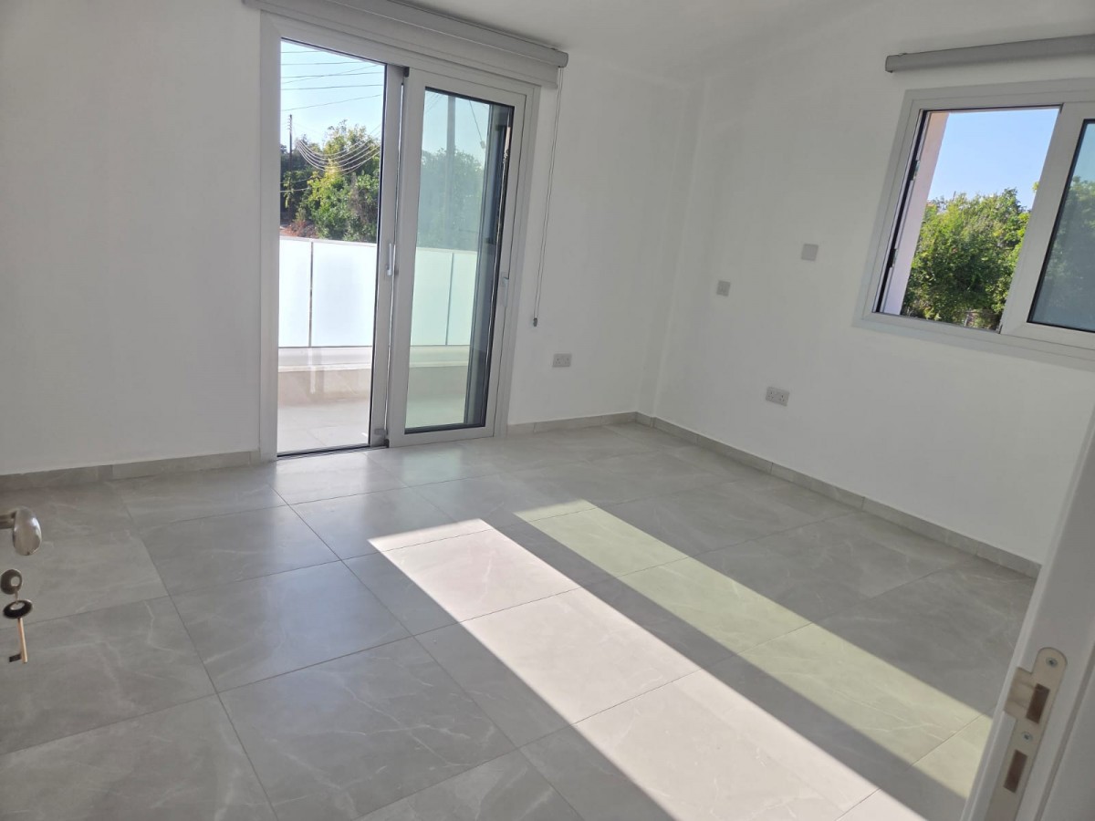 Detached Villa For Rent  in  Tremithousa
