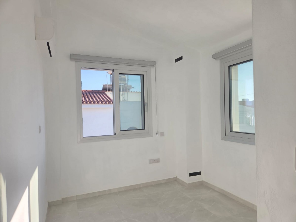Detached Villa For Rent  in  Tremithousa
