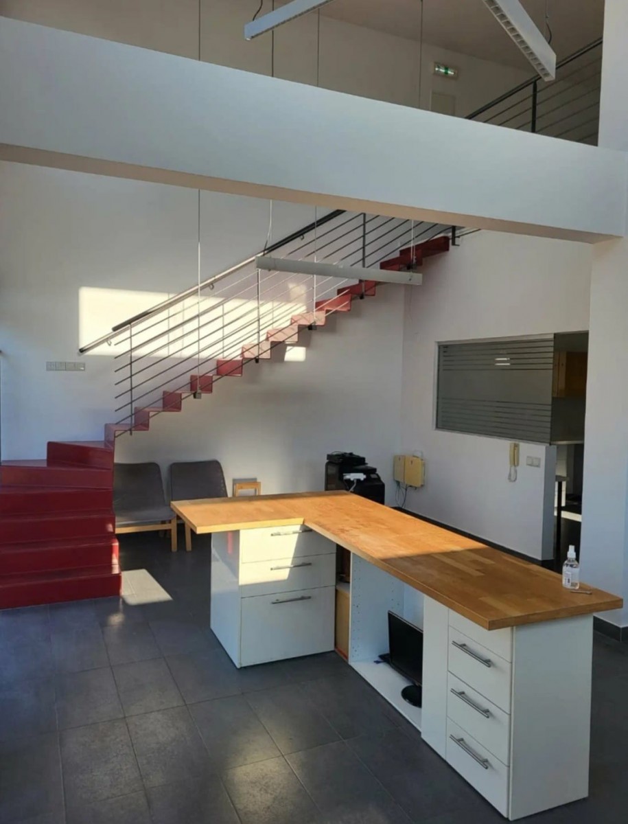 Paphos Town, Paphos Office  For Rent | DT5303