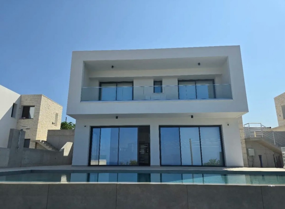 Peyia, Paphos Detached Villa For Rent | DT5305