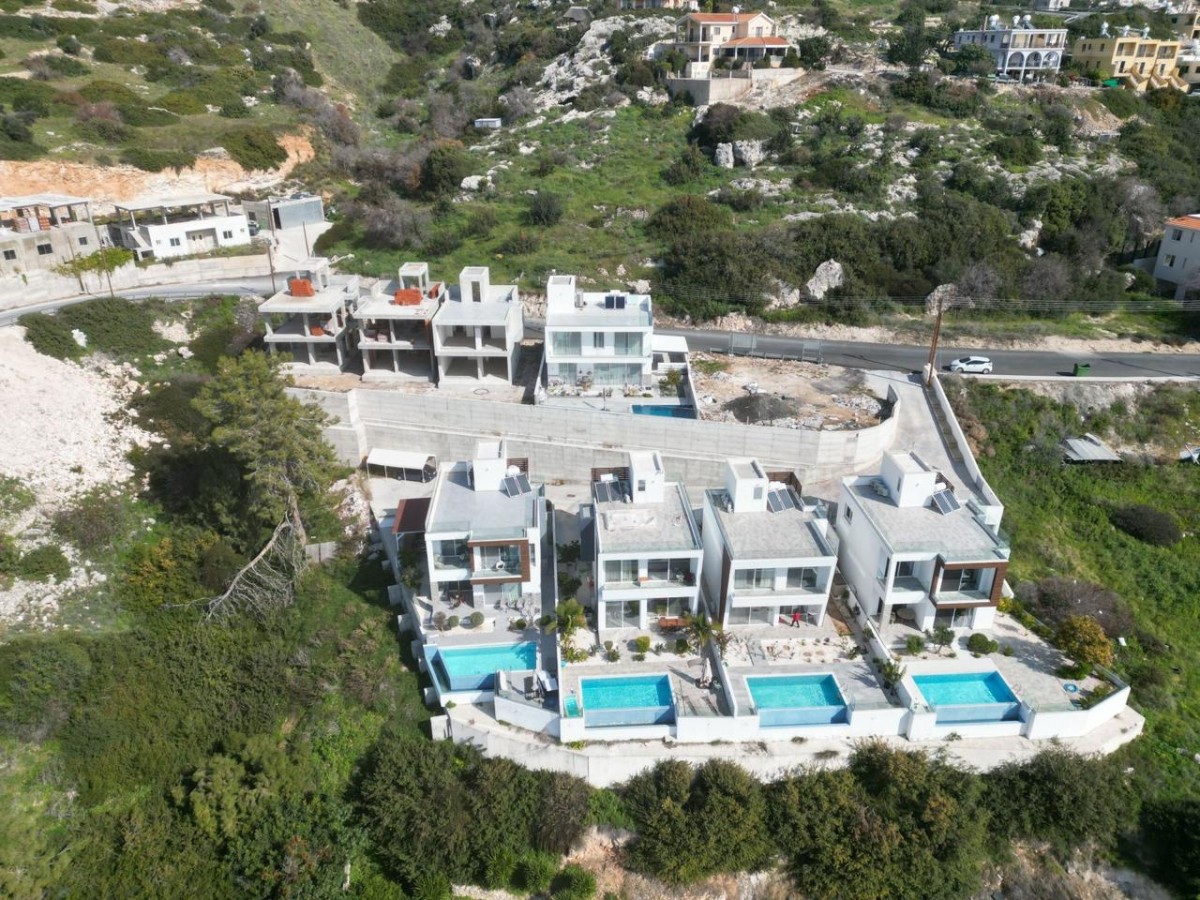 Detached Villa For Sale  in  Peyia