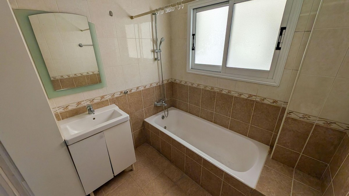 Two-Bedroom Apartment in Mesa Chorio, Paphos