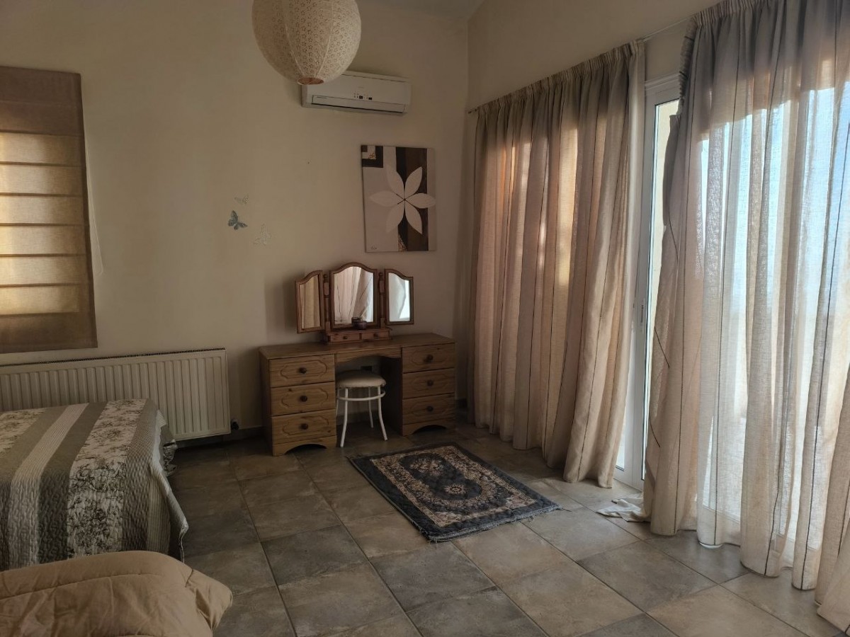 Detached Villa For Sale  in  Akoursos
