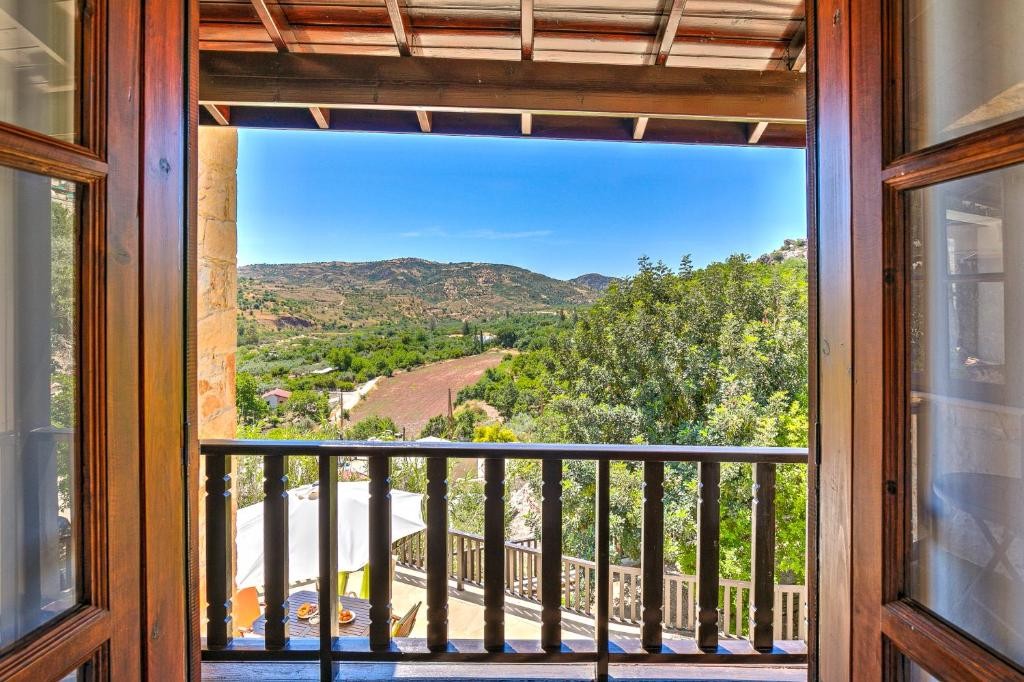 Detached Villa For Rent  in  Episkopi