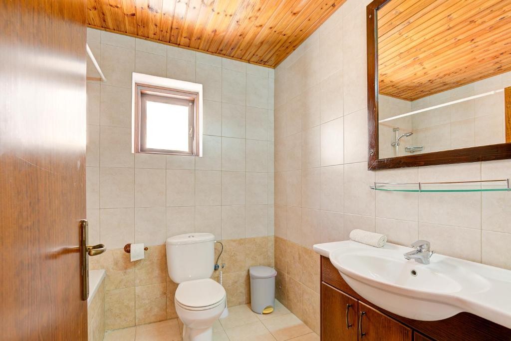 Detached Villa For Rent  in  Episkopi