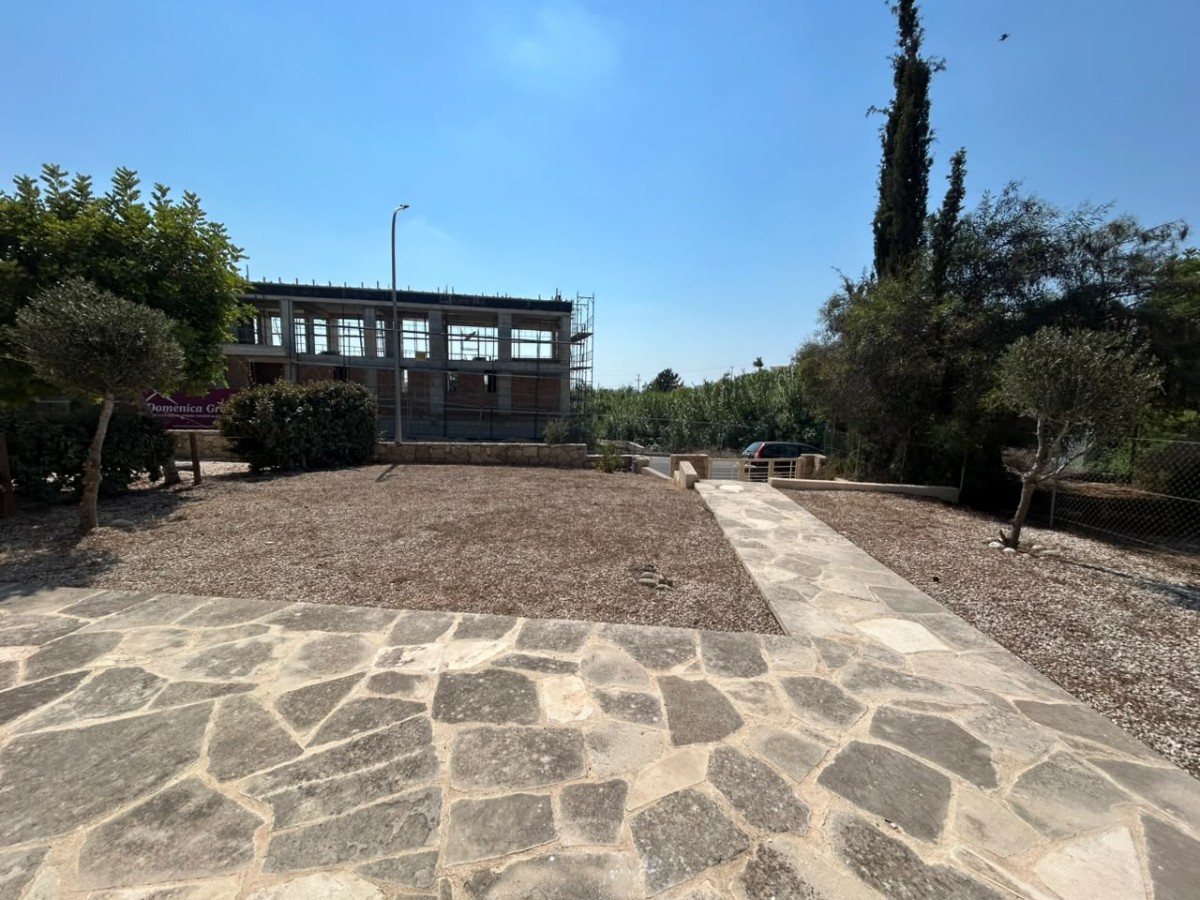 Detached Villa For Sale  in  Chlorakas