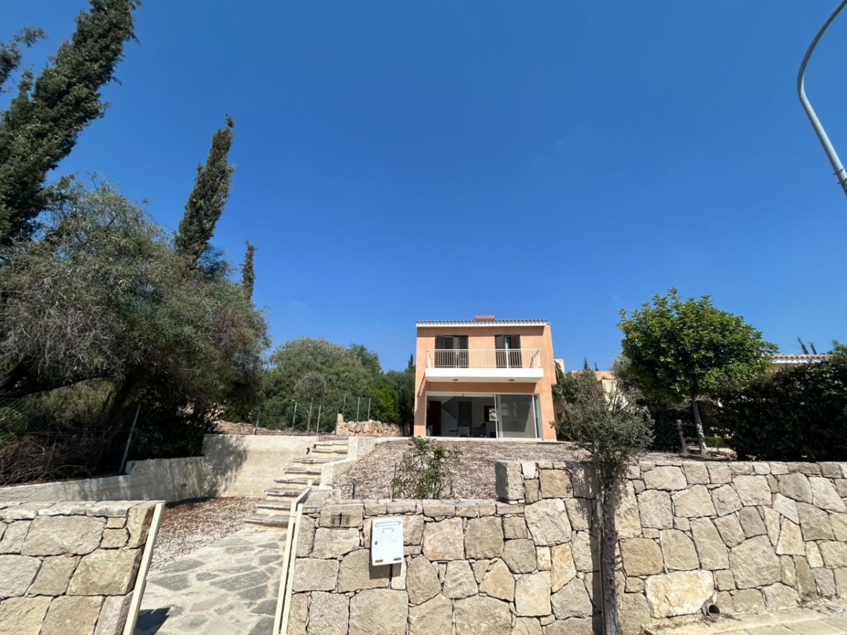 Detached Villa For Sale  in  Chlorakas