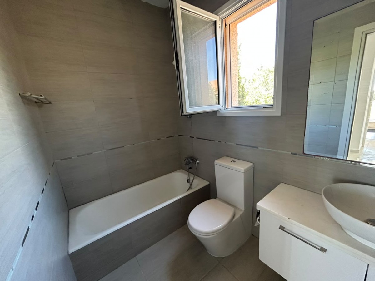 Detached Villa For Sale  in  Chlorakas