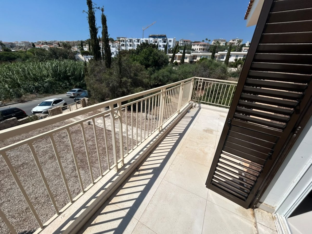 Detached Villa For Sale  in  Chlorakas