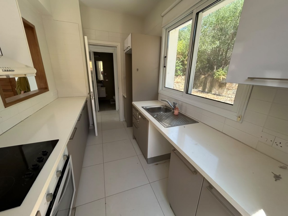 Detached Villa For Sale  in  Chlorakas