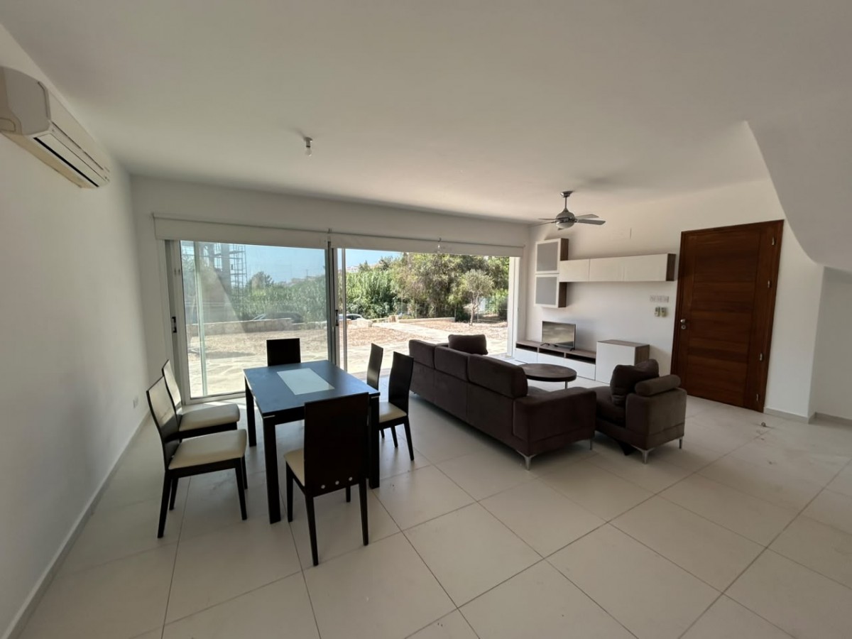 Detached Villa For Sale  in  Chlorakas