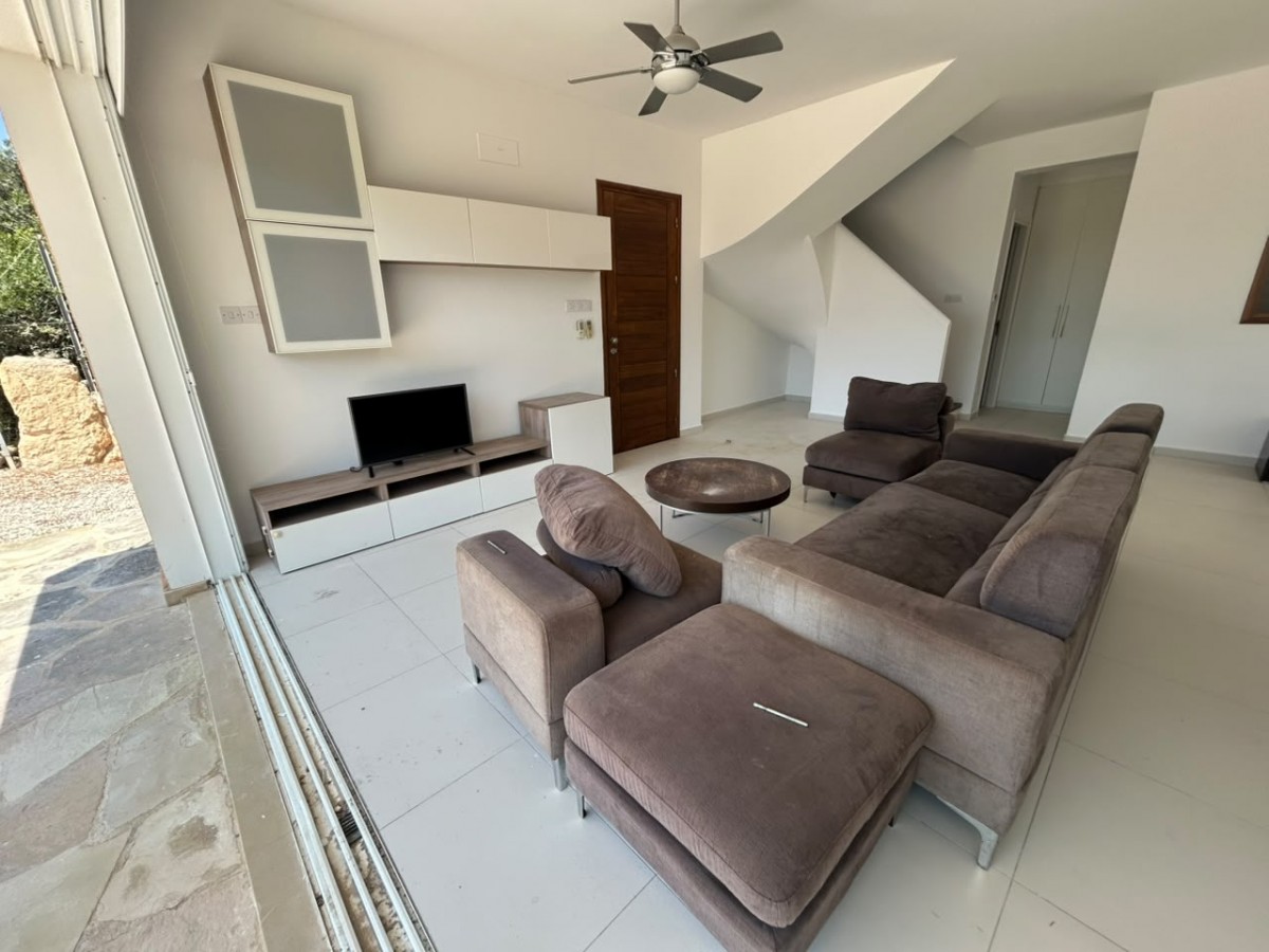 Detached Villa For Sale  in  Chlorakas