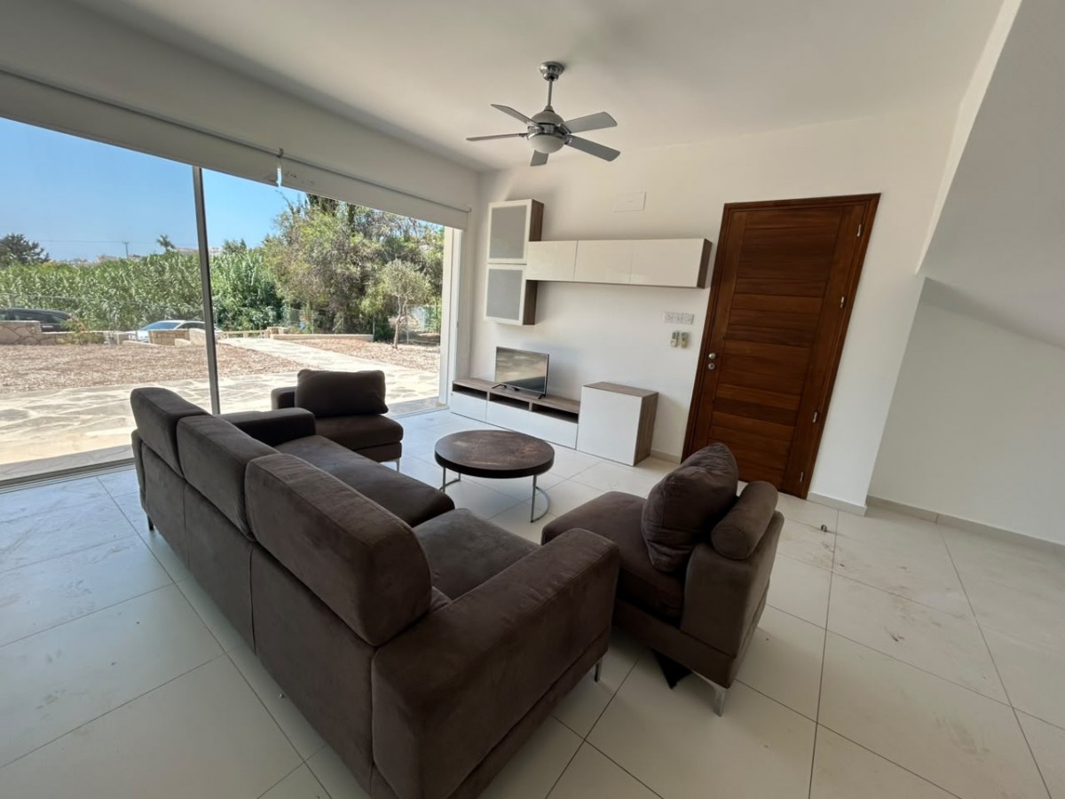 Detached Villa For Sale  in  Chlorakas